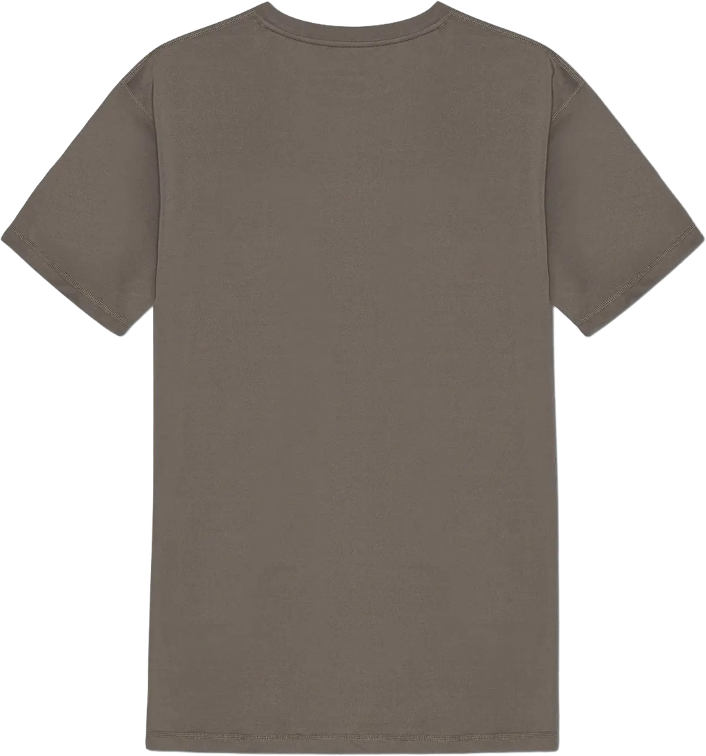Ryggen af re do® Active T-shirt i Ash Brown, modellen Anton