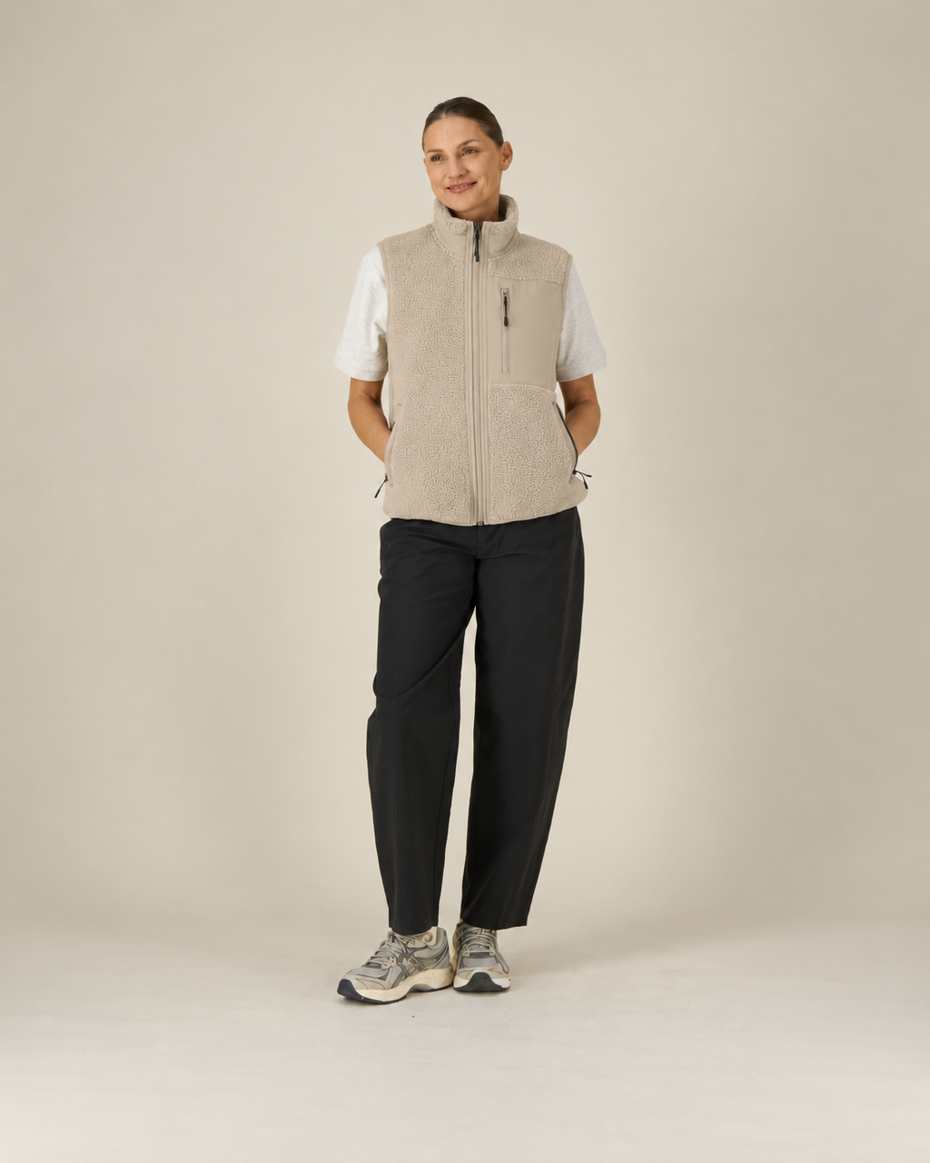 Sleeveless Sherpa Jacket model #Beige