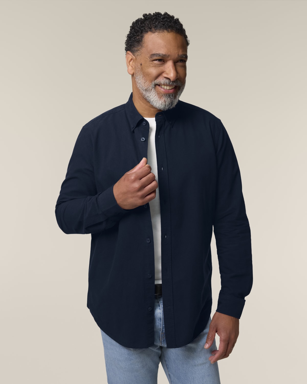 POPLIN SHIRT på model forfra #navy blue