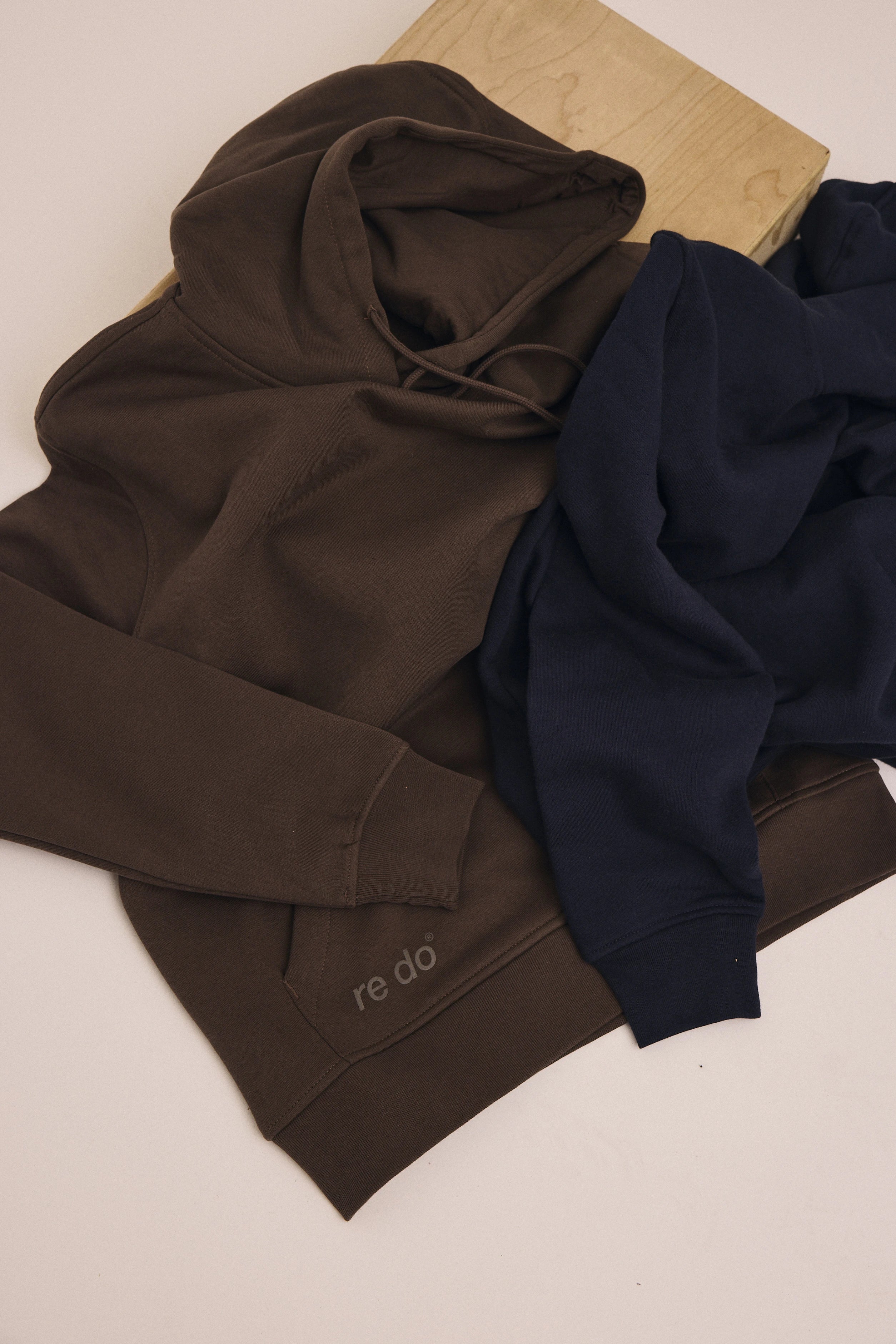 Sweatshirts i Ash Brown og Navy Blue fra re do®